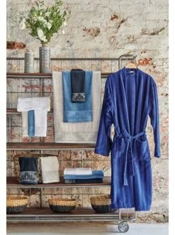 Beste Bewertungen von ⌛ BELLA MAISON Bademantel Velvet In Dunkel Blau Günstig Kaufen 😍 -bella-maison Verkaufsladen bella maison bademantel velvet in dunkel blau 2